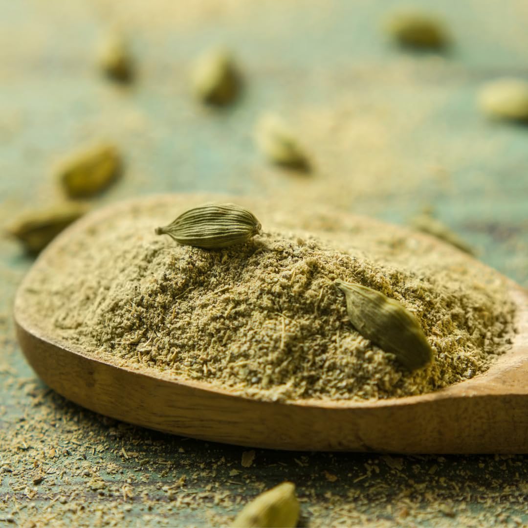 Alpi Nature Cardamome BIO Moulue 200g, Gousses et Graines de Cardamome Verte Moulues pour la Cuisine et la Pâtisserie