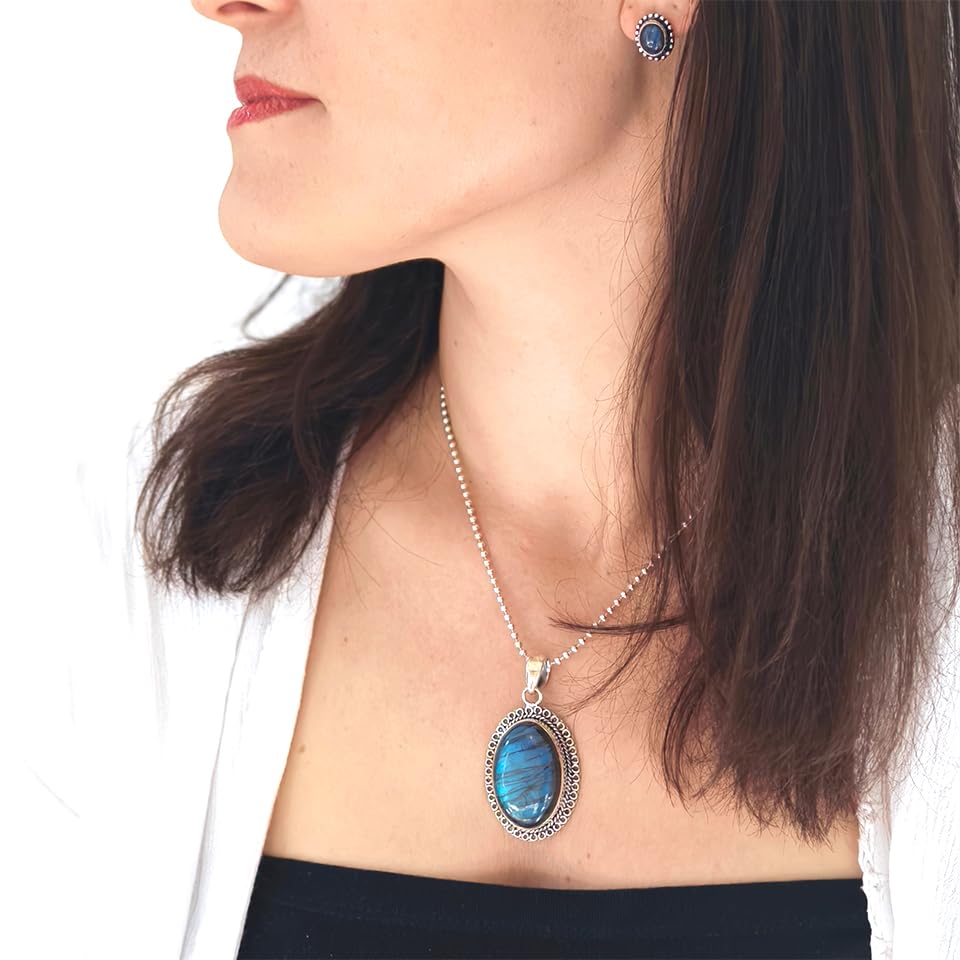 Pendentif labradorite feu bleu argent pour sublimer vos tenues