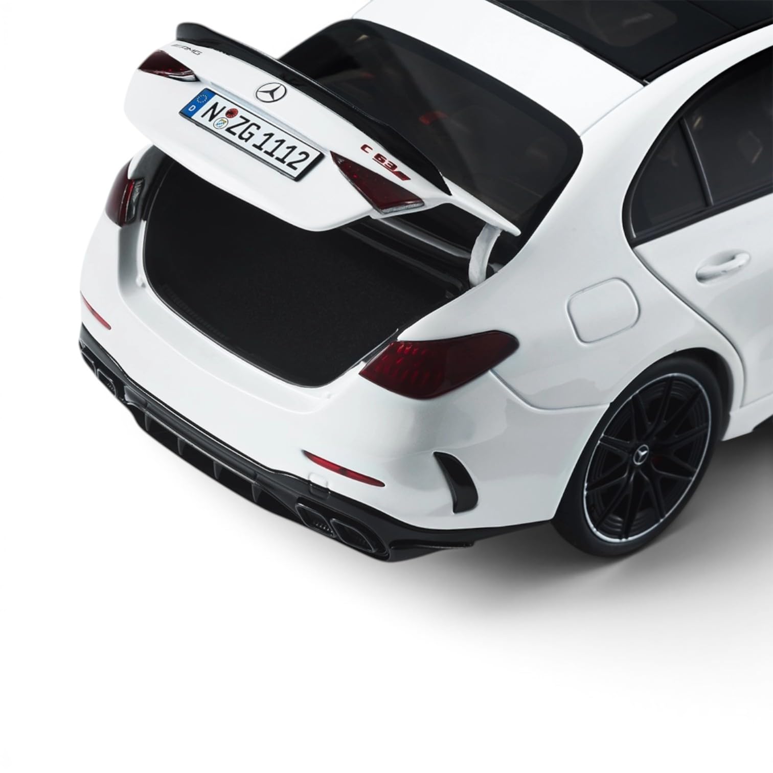 Mercedes‑AMG C 63 S E Performance 1:18 - Modellino di auto da collezione in metallo pressofuso di alta qualità, limousine sportiva con parti apribili (bianco opalite)
