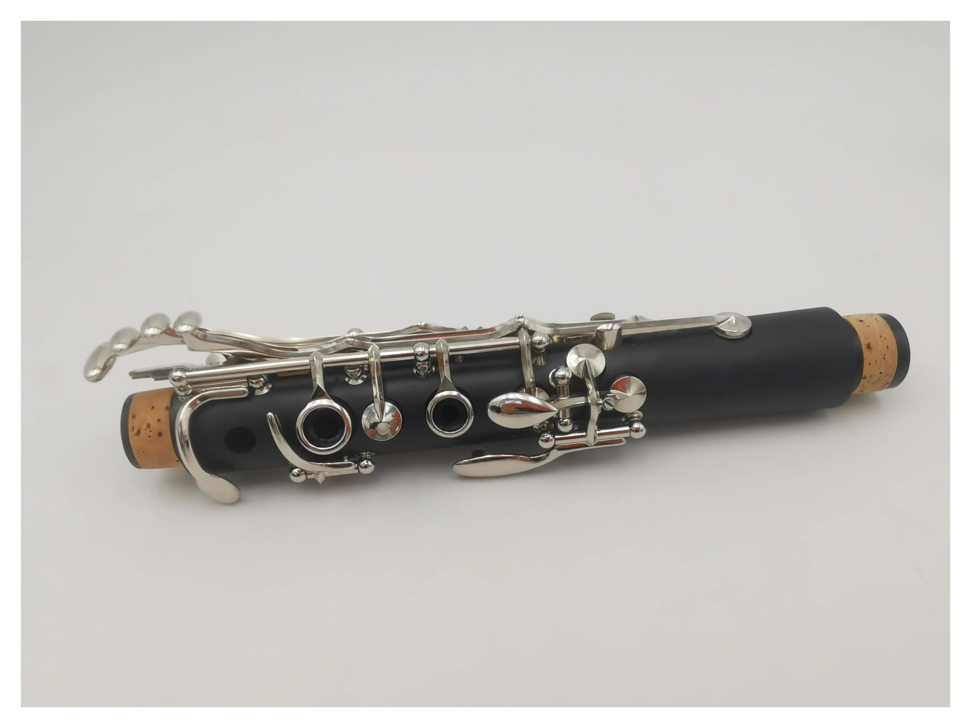 klarnet 17 Key Bb Tune Klarnet bakelitowy Gra na instrumentach muzycznych Klarnet z akcesoriami Bardziej realistyczny i poruszający dźwięk