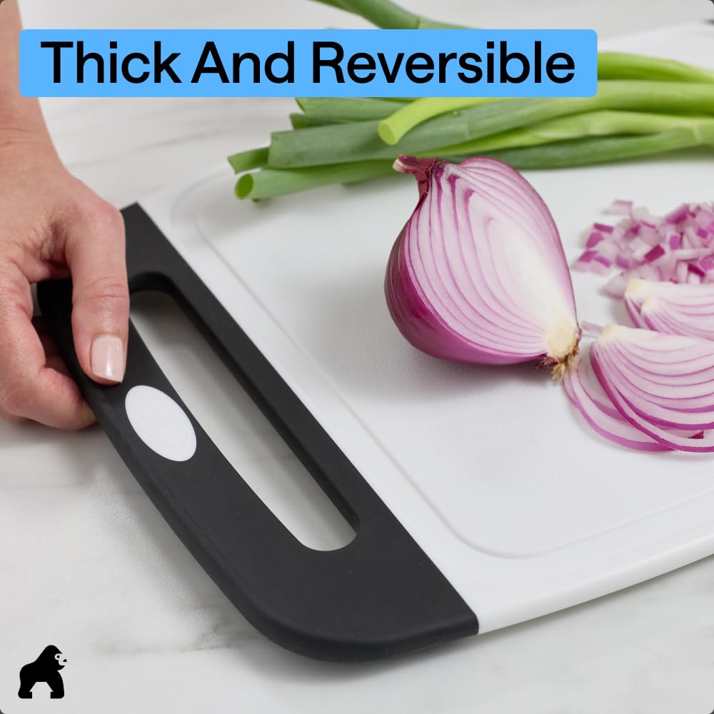 GORILLA GRIP - Tabla de cortar de gran tamaño, juego de 3 piezas, para cocina, libre de BPA, mango fácil de agarrar, apta para lavavajillas, no porosa, las tablas son extragrandes y gruesas, ranuras profundas en los bordes para atrapar líquidos | Diseño e