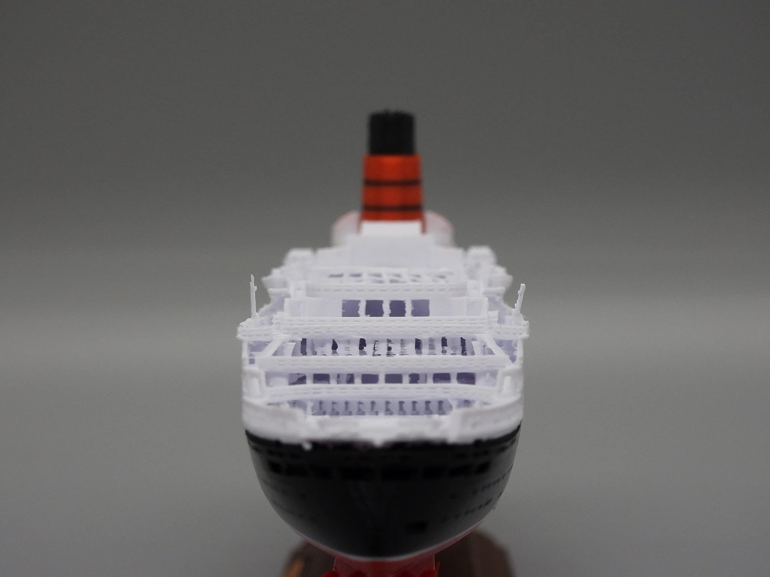 Amazon.com: TheRoller3d Queen Elizabeth 2 Model 1 Foot in Length