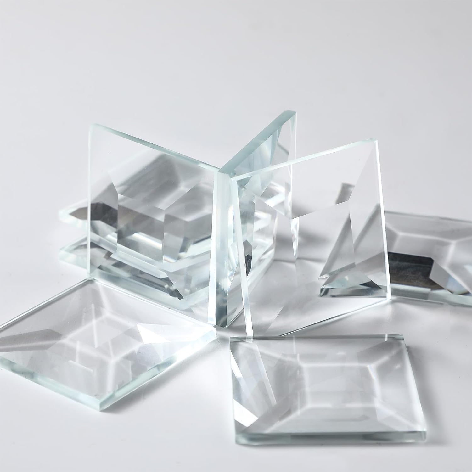Hushee 30 Pcs Beveled Glass 1.5 x 1.5 Inch Squares for Stained Glass 1-1/2 Inch Clear Glasses Blocks with Light Shadow Reflection for Stained Glasses Window Lighting Fixtures Art Craft Wall Design