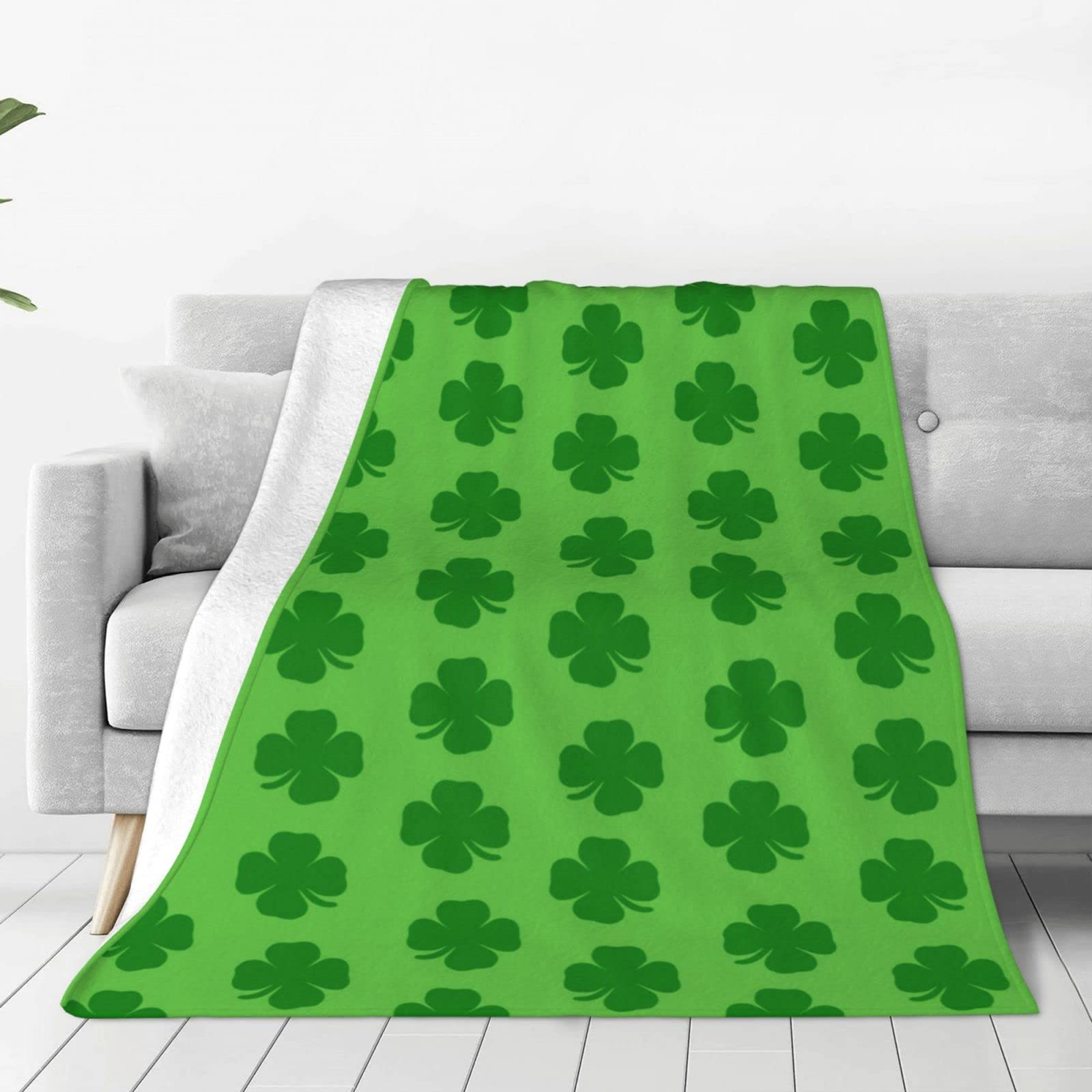 Lsjuee Throw Blanket St. Patrick's Day Shamrock Warm Cozy Soft Lightweight Flannel Fleece Blanket for Bedroom Sofa Room Home Decorative Fuzzy Blanket 50"x40"