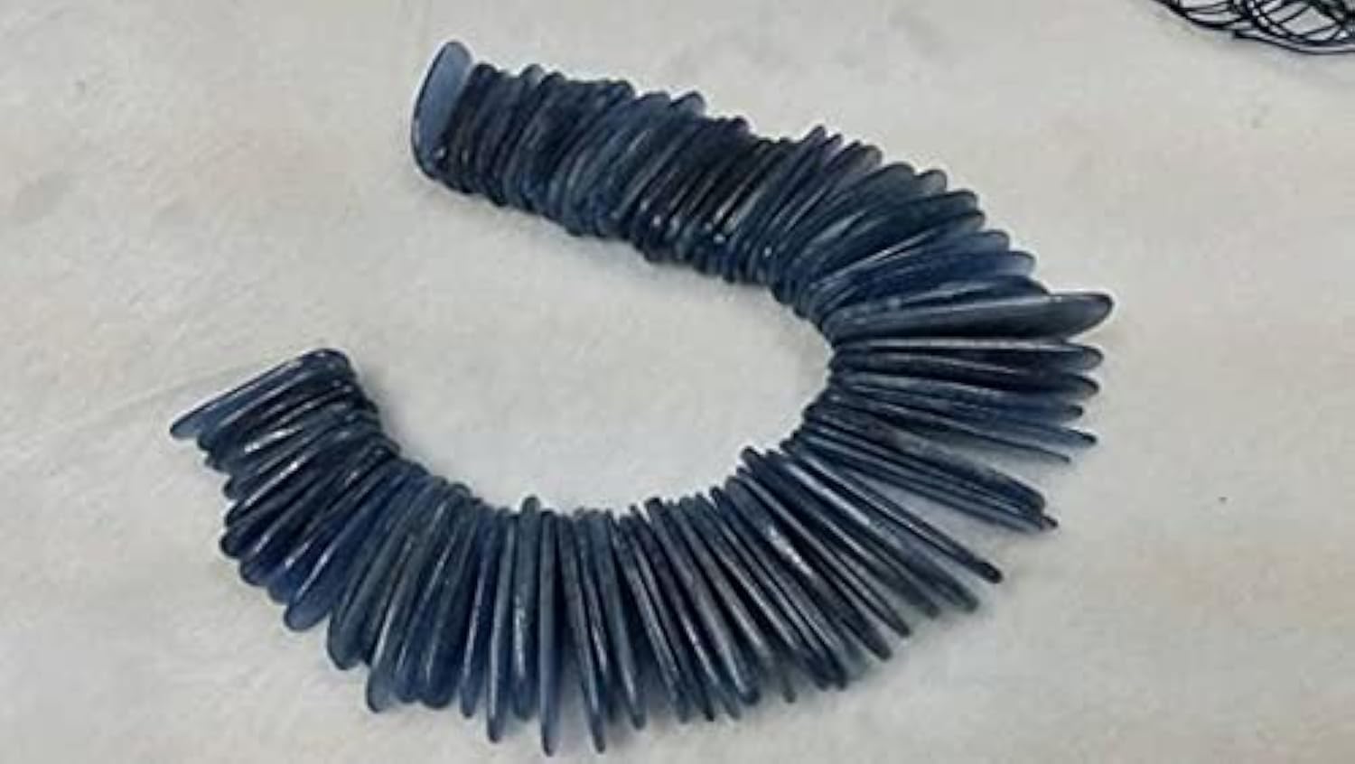 Perles kyanite smooth slices de 7x22mm bleu rare fil de 8 inches pour bijoux