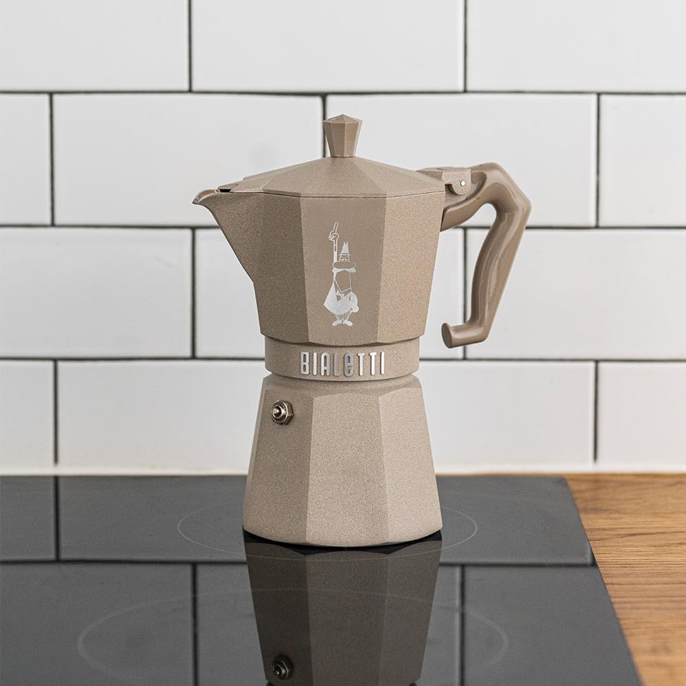 Bialetti Moka Exclusive Octagonal Induction 3 Tazze– Caffettiera Espresso in Alluminio e Acciaio, Desert Sand – Compatibile Gas e Induzione