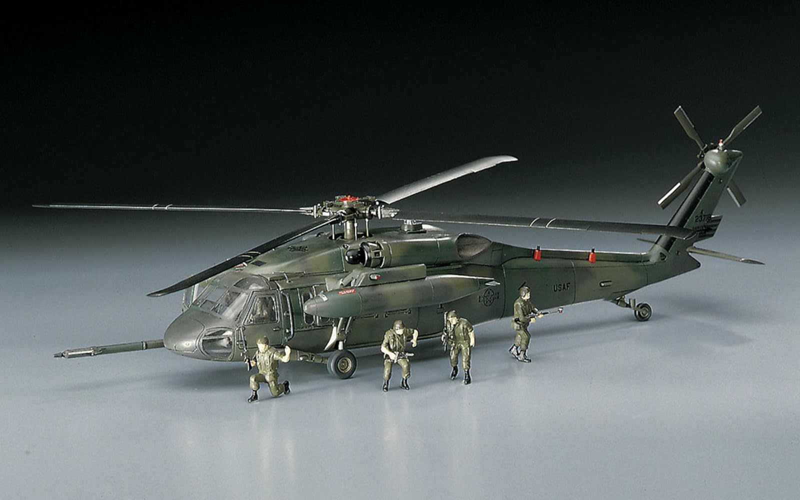 (未使用･未開封品)　ハセガワ 1/72 アメリカ空軍 HH-60D ナイトホーク プラモデル D7 ar3p5n1 Amazon.com: Hasegawa 1:72 Scale HH-60D Night Hawk Model Kit