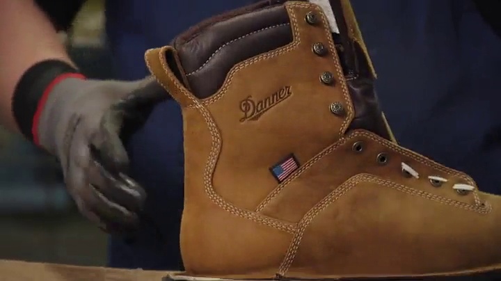 danner quarry distressed brown