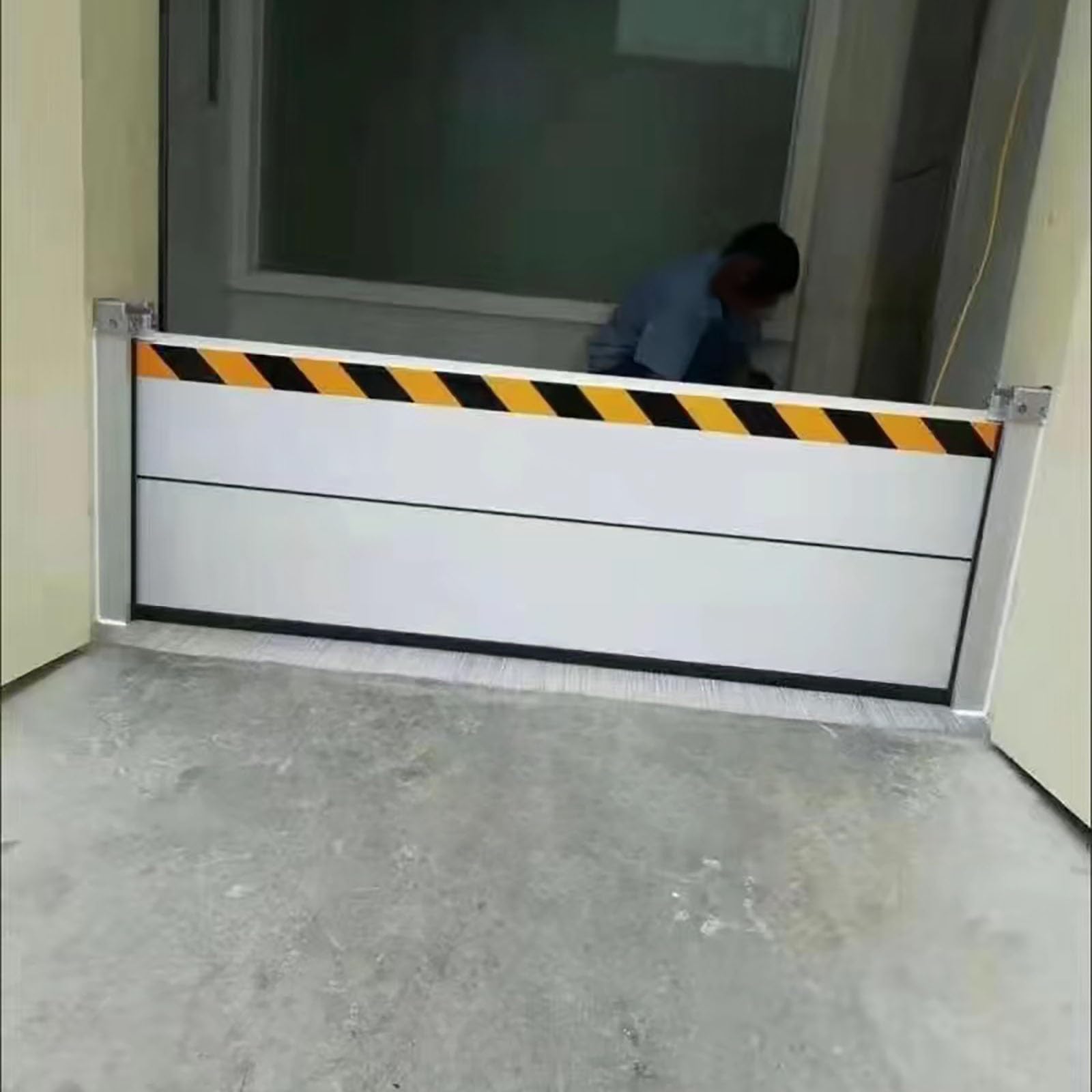 Mur anti-inondation robuste en aluminium épaissi pour protection entrée
