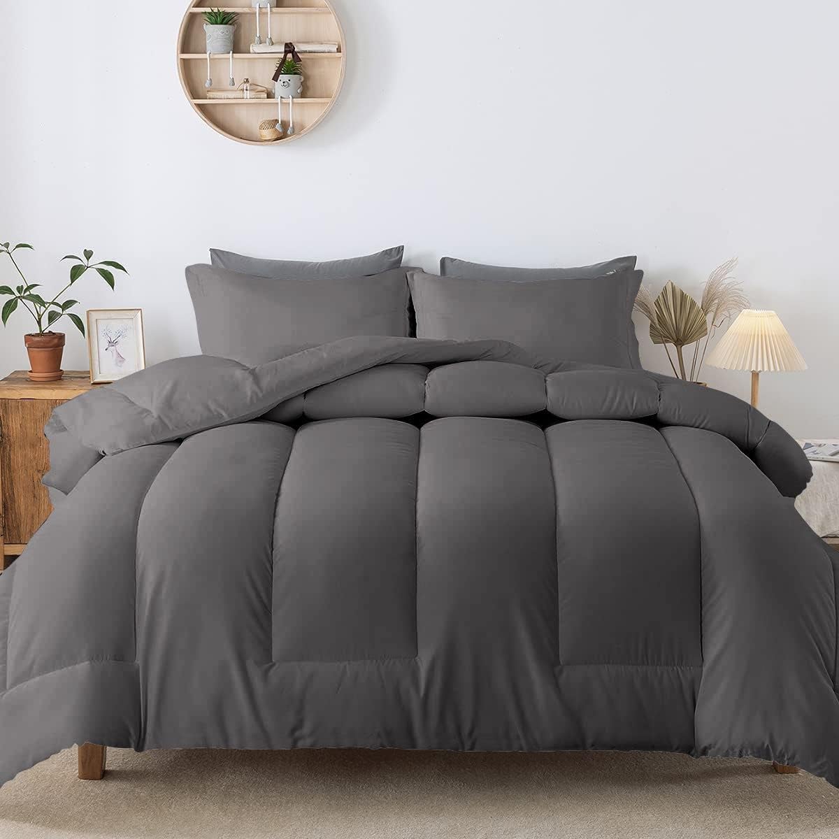 Tony's Textiles5 Piece Straight Line Pattern Comforter Set Premium Super Soft 600 GSM All Season | 1000 Thread Count | 100% Egyptian Cotton - Full/Queen Size, Dark Grey Color