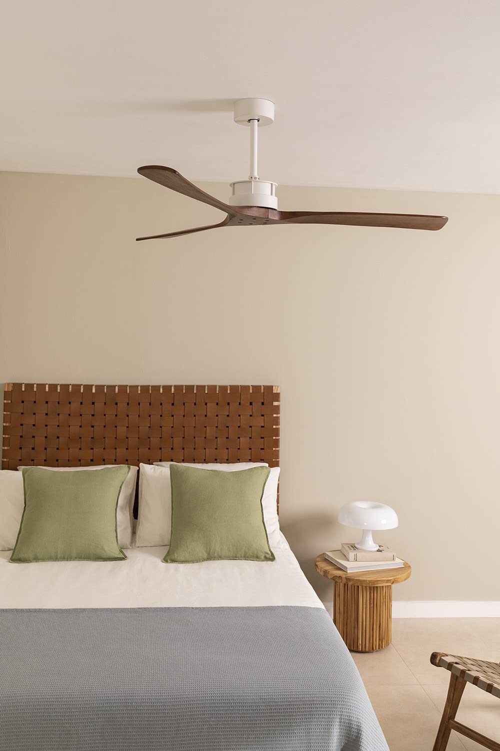 CREATE / WIND LARGE DC/Ventilatore da soffitto Bianco e pale Legno scuro con WIFI / 6 velocità, silenzioso, programmabile, due altezze