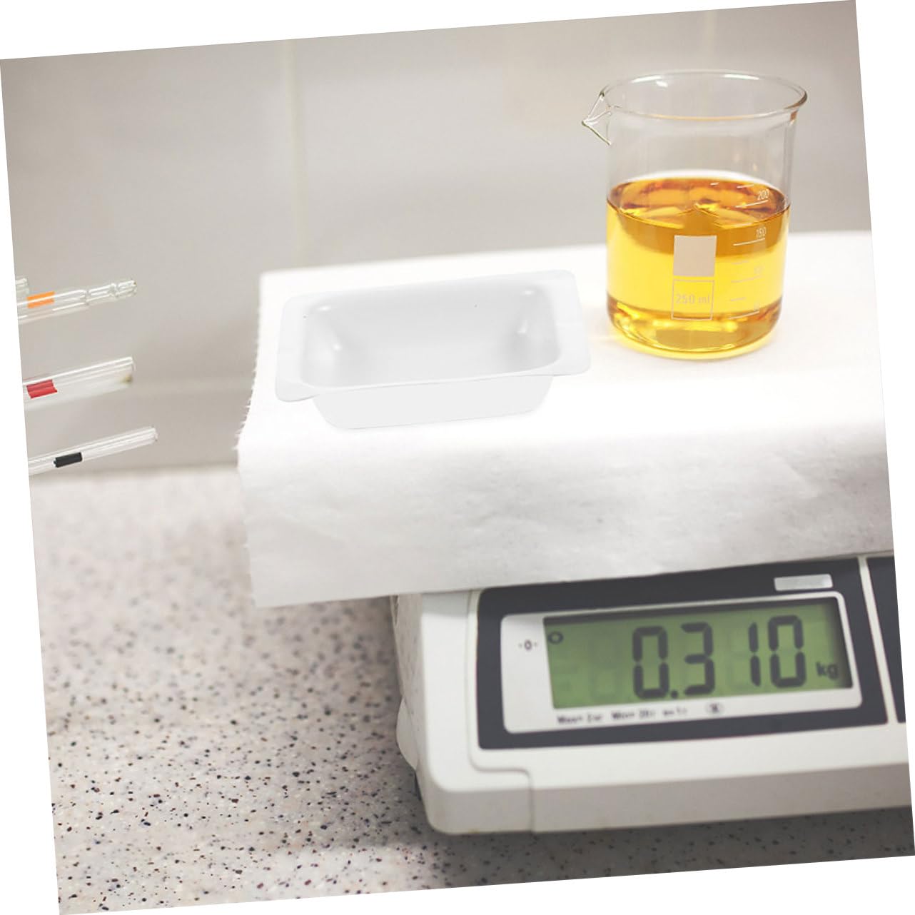 Ipetboom Plateaux de Pesée 100 Ml Lot de 50 Mesure Précise en Plastique Blanc et Utilisation Polyvalente pour Laboratoire et Usage Domestique