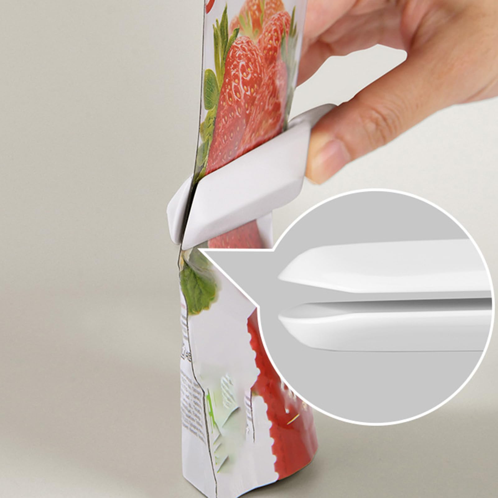 Presse-Sachet pour Sauces - Extrudeur Portable pour Tubes - Outil Extracteur Magnétique Portable pour Condiments Maison Restaurant Cuisine