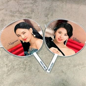 ☆サマーセール☆TWICE　うちわ　ケース付き　バック２個付き　トゥワイス Amazon.co.jp: Summer Sale TWICE Fan Case Bag 2 Pieces Twice