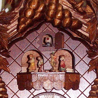 Cuckoo Clock Bird Family, Grapes