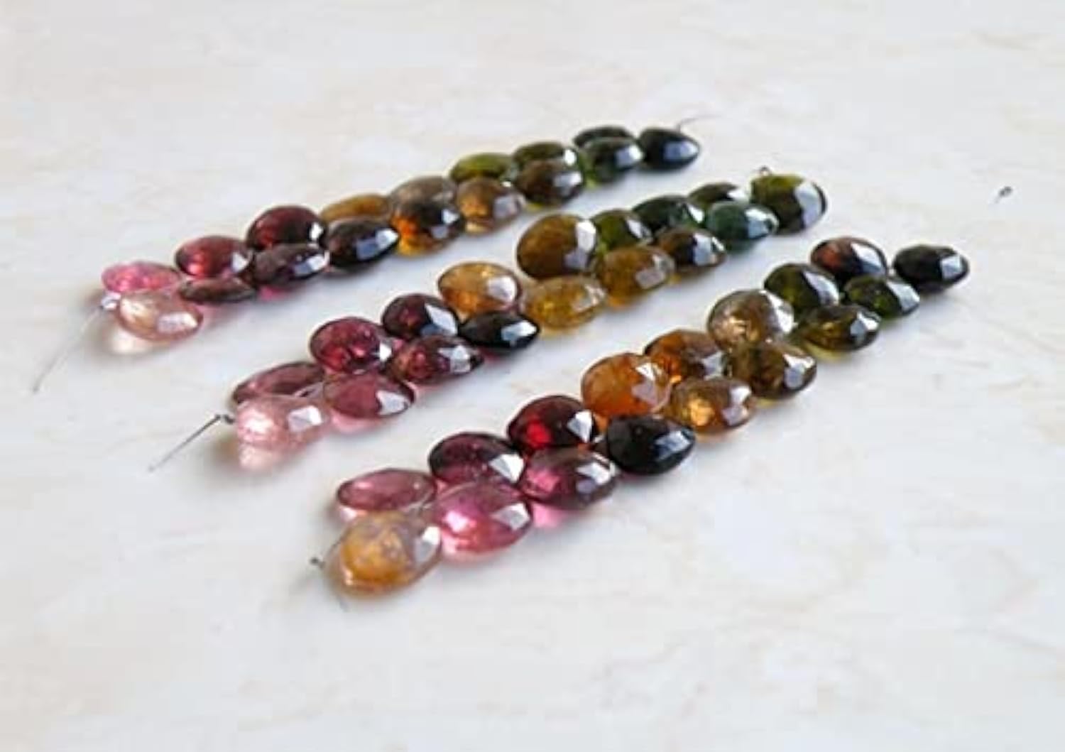 Tourmaline briolette coeur facetté rose vert jaune 9.5mm pour création bijoux