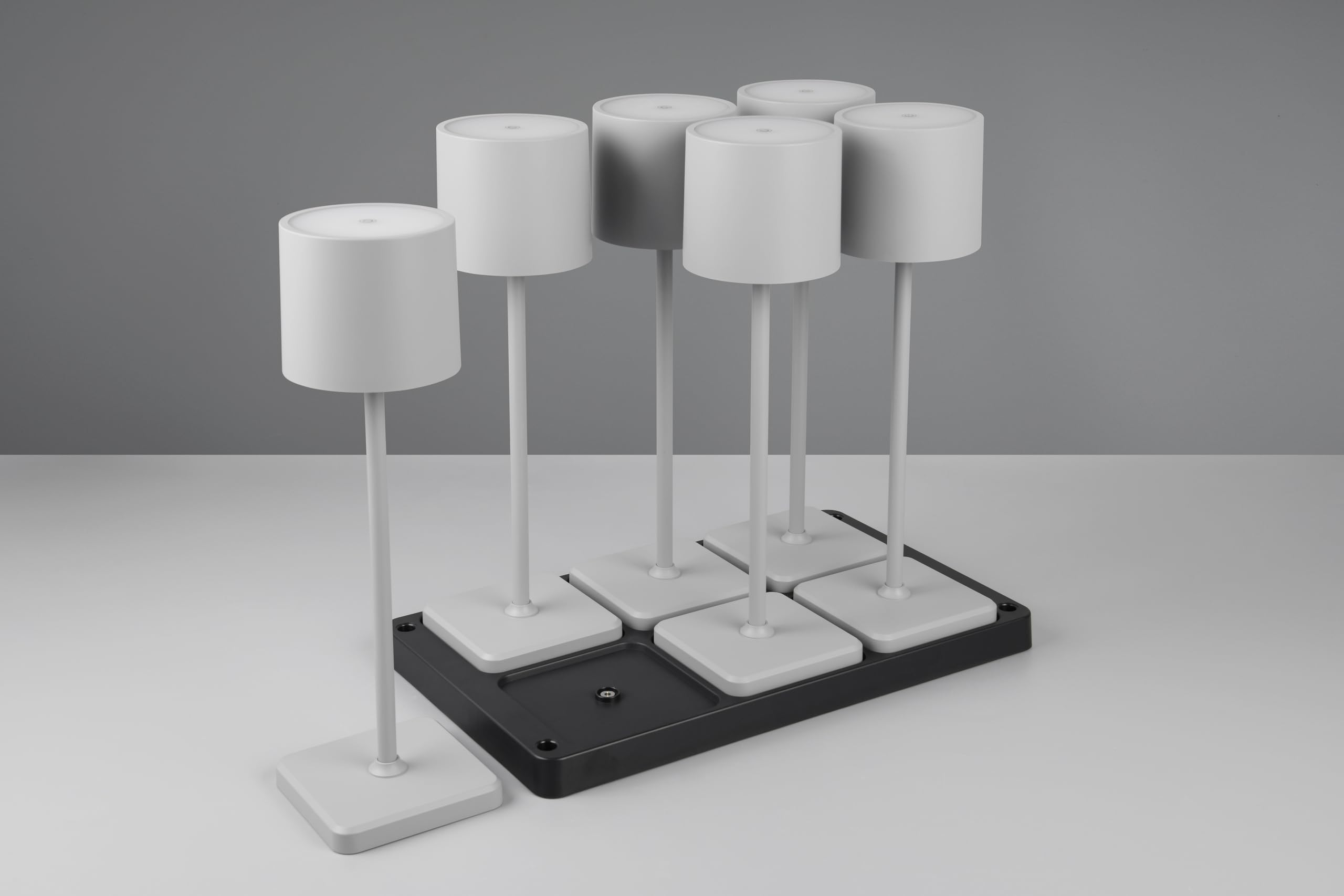 Reality Leuchten LED Akku Außen Tischleuchten Set Fernandez R54096677, 6x Akku Tischleuchten mit 6er-Ladestation, Metall/Kunststoff Grau je 1.5 Watt LED