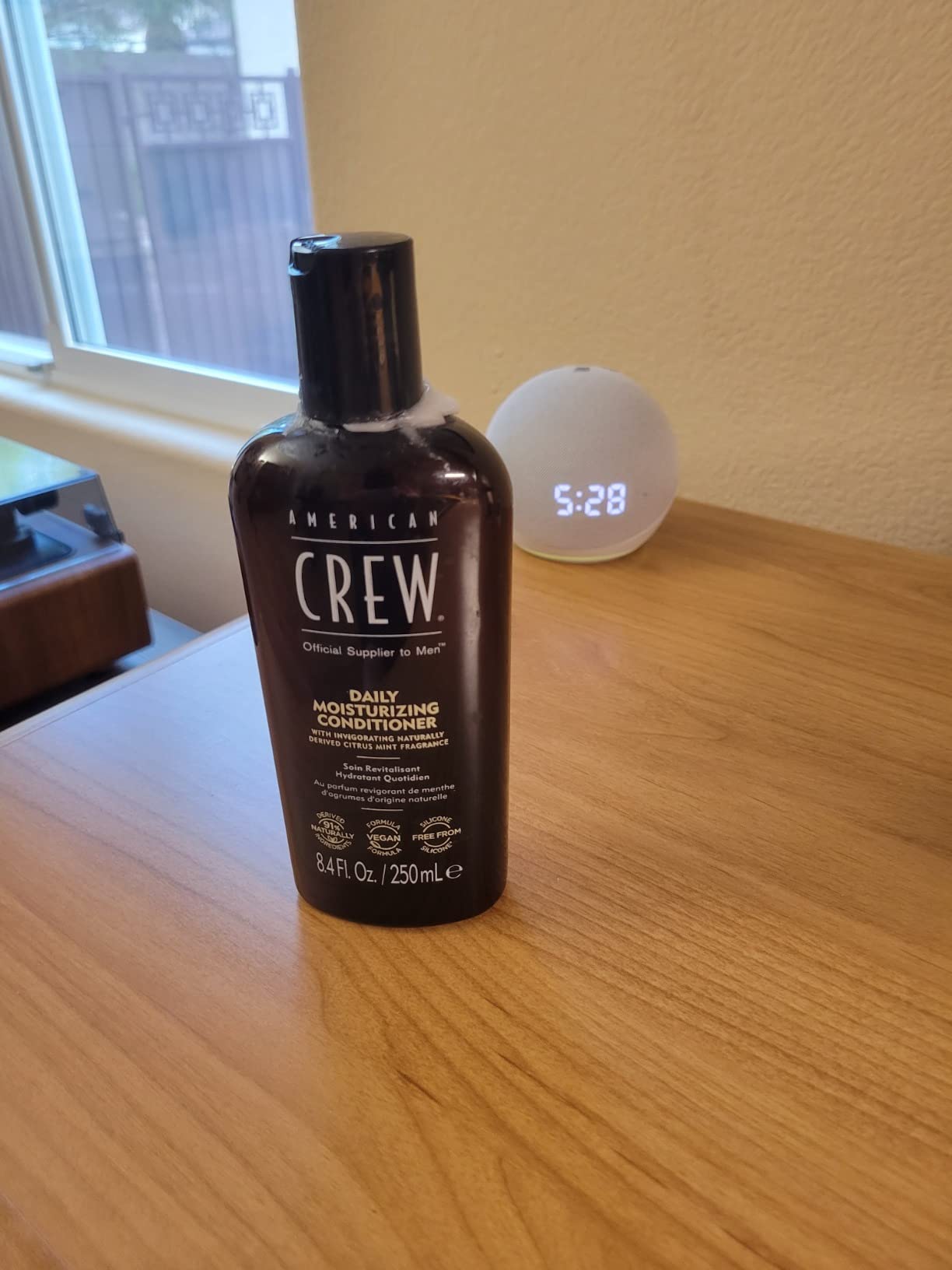 American Crew Conditioner for Men, Daily Moisturizer, Naturally Derived, Vegan Formula, Citrus Mint Fragrance, 33.8 Fl Oz