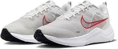 NIKE(ナイキ) ダウンシフター 12 DOWN SHITER 12 プラチナムティント/ブラック/ホワイト/ライトクリムゾン DD9293-009