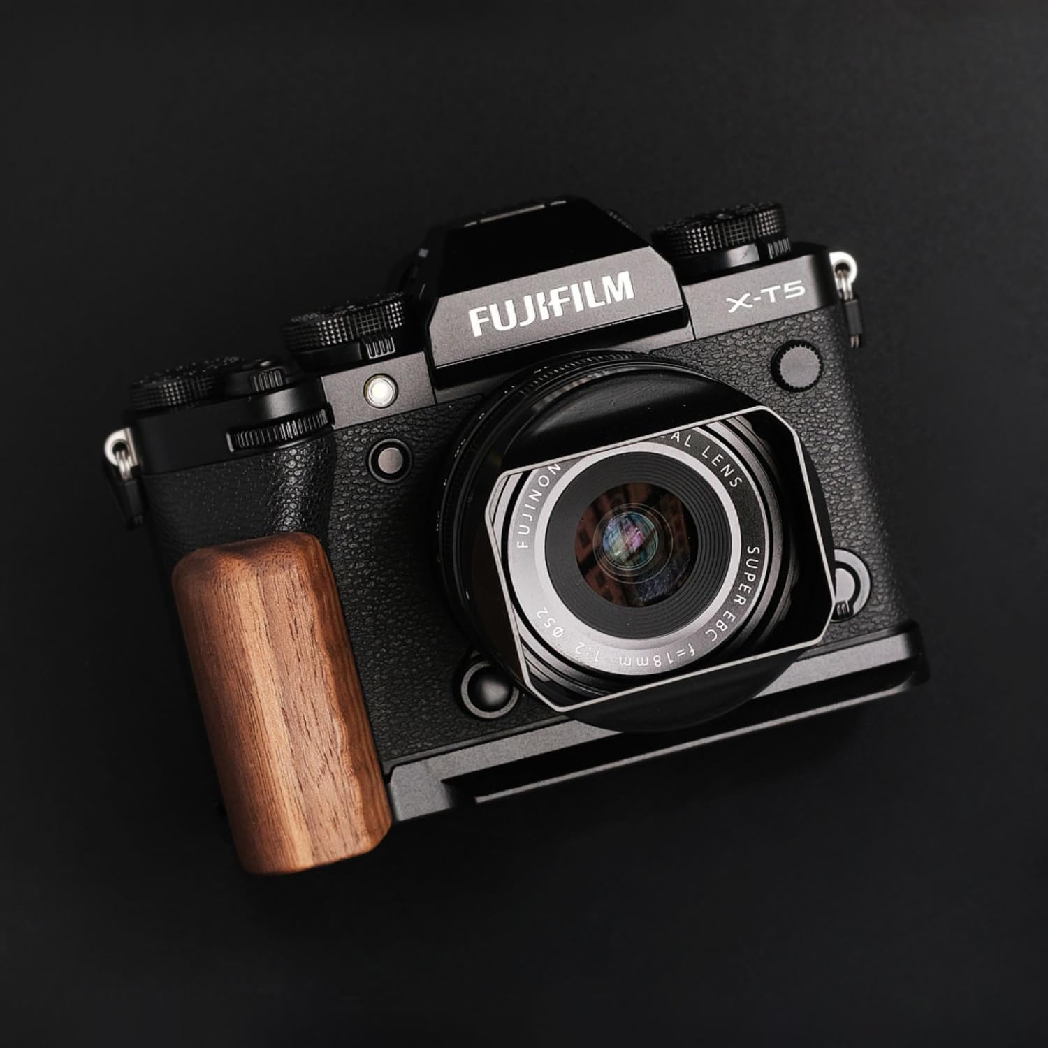 Fujifilm X-T2 ❗️木製グリップ付き‼️ バッテリーグリップ付き‼️ Fujifilm X-T2 ❗️木製グリップ付き‼️ バッテリーグリップ付き