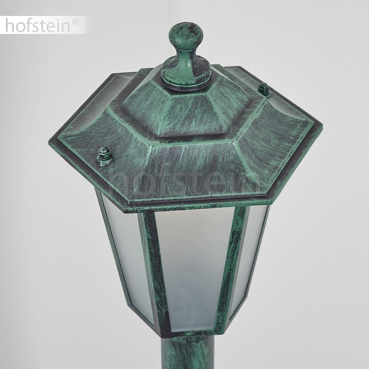 HOFSTEIN Lampa zewnętrzna Loria, oświetlenie ścieżki z metalu/szkła w kolorze zielono-czarnym/białym, lampa zewnętrzna o wyglądzie antycznym, 99 cm, lampa ogrodowa, oświetlenie ogrodowe IP44, 1 x E27,