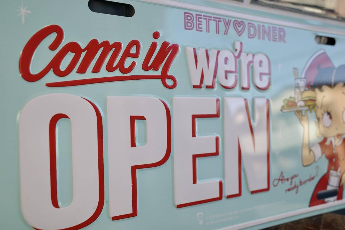 Amazon.co.jp: ベティちゃん ナンバープレート DINER OPEN オープン
