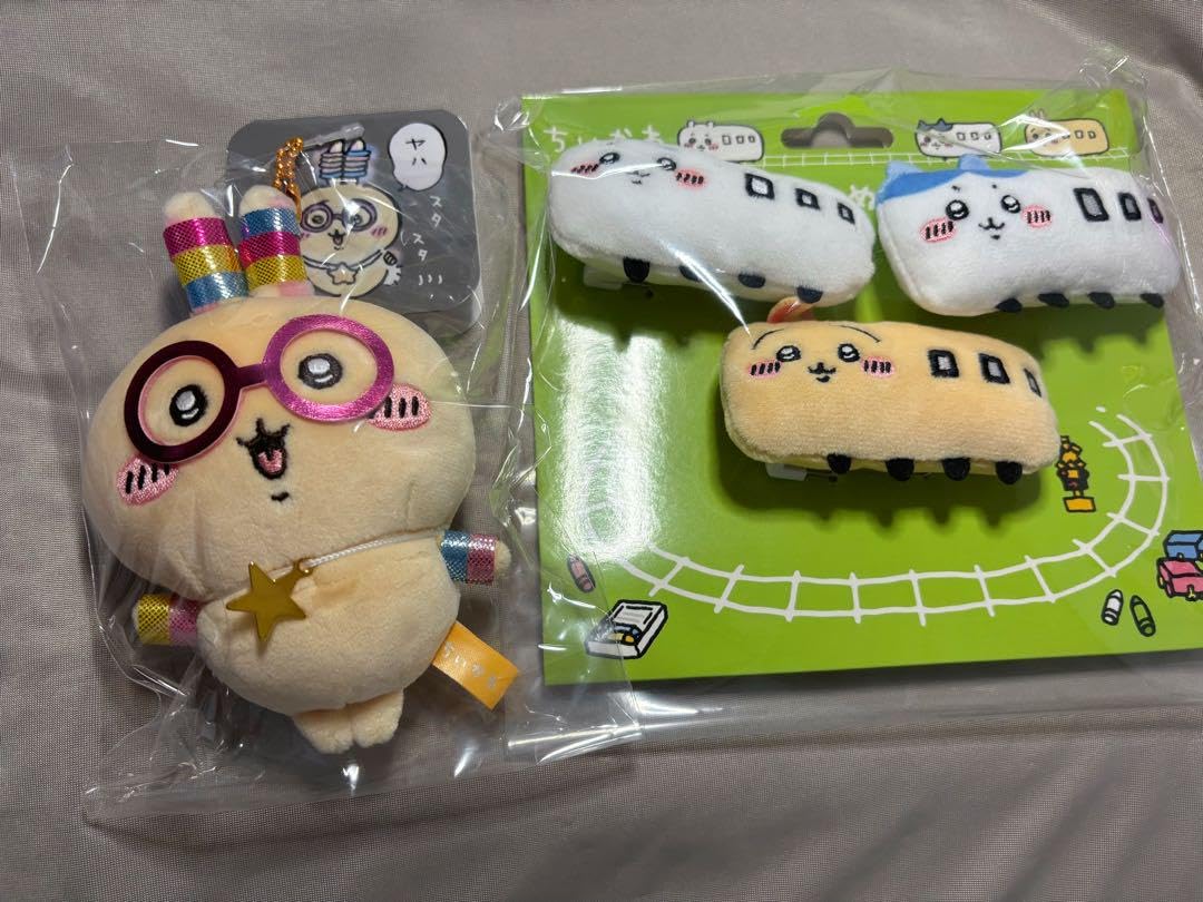 光る輪っかをつけたうさぎトレインなぬいぐるみバッジちいかわハチワレうさぎ12個 光る輪っかをつけたうさぎトレインなぬいぐるみバッジちいかわハチワレ