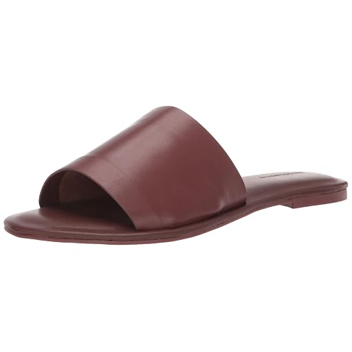 206 Collective Soler Leather Flat Sandal