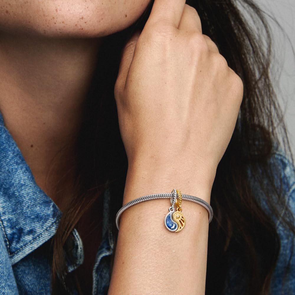PANDORA Bicolor Teilbarer Sonne & Mond Charm-Anhänger aus Sterling Silber mit 14 Karat vergoldeter Metalllegierung, Cubic Zirkonia, Kompatibel Moments, 762678C01