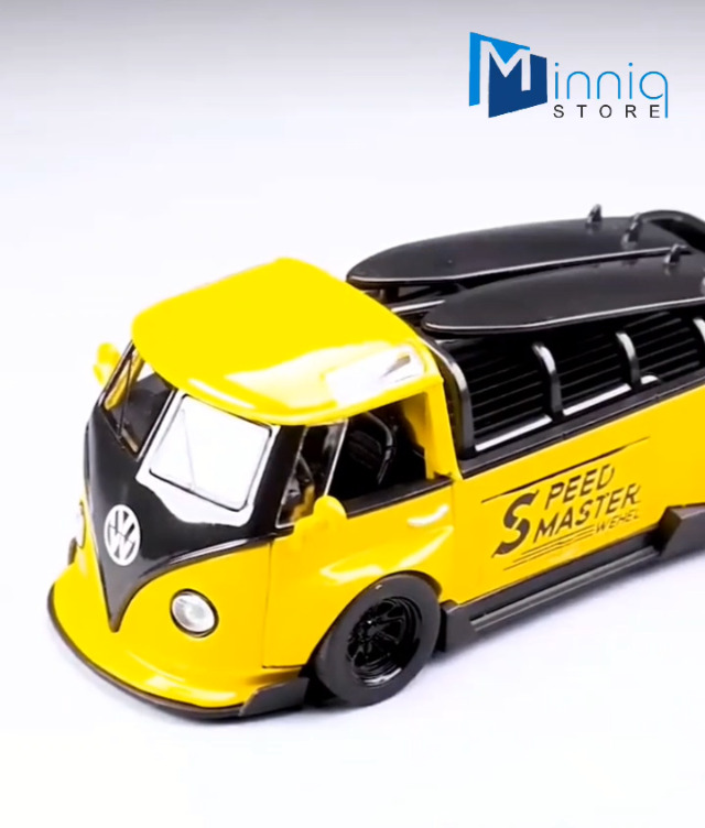 Minniq STORE 1:32 Volkswagen Bus Transporter Model Car with