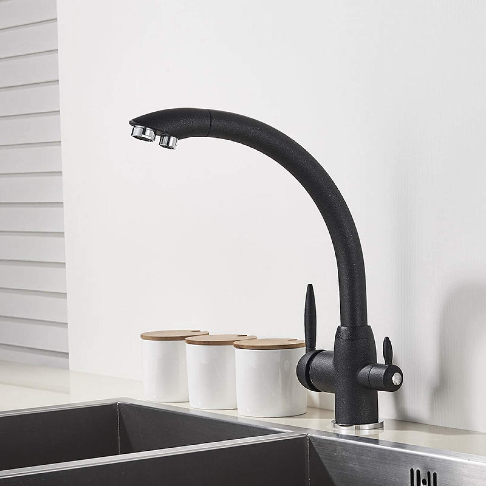 Robinet de cuisine laiton beige pour éliminer les bouteilles et optimiser l'évier