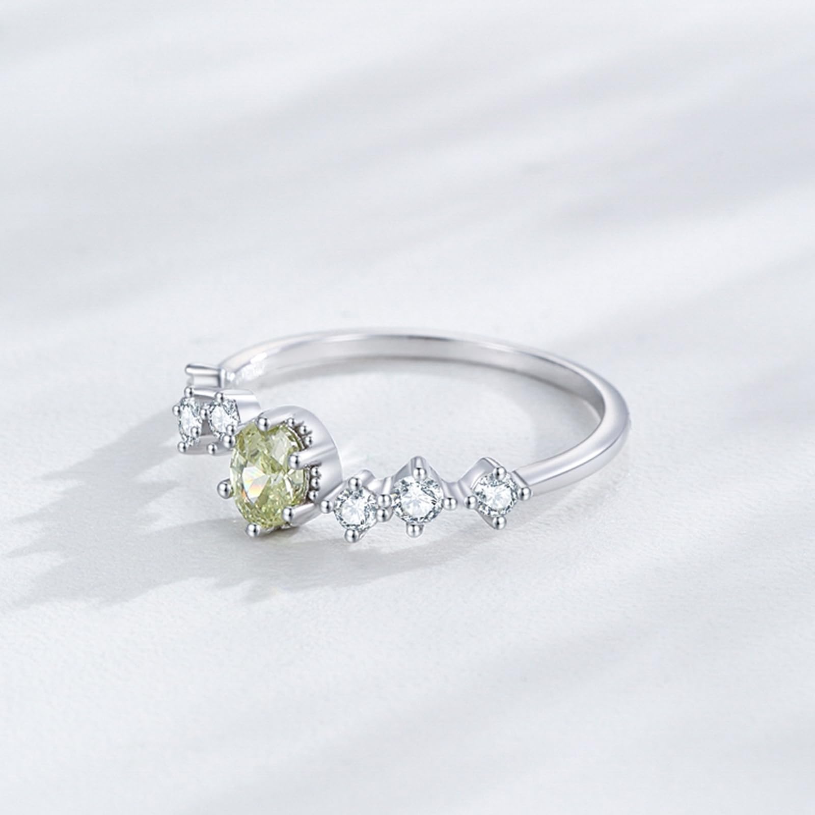 Pierścionek ślubny z białego złota 9K, pierścionek zaręczynowy damski 6 x 4 mm perydot jasnozielony 0,5 ct moissanit