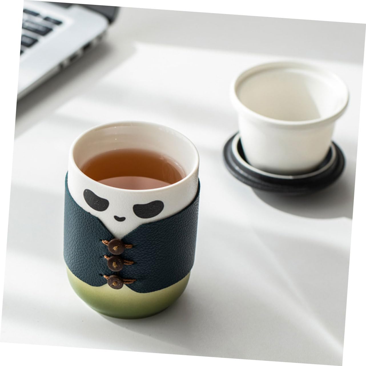 BESTOYARD Keramik Teetasse mit Sieb Panda Design Kompakt und Tragbar für Büro und Teeverkostung Chinesische Kleine Teetasse für Zuhause und Reise