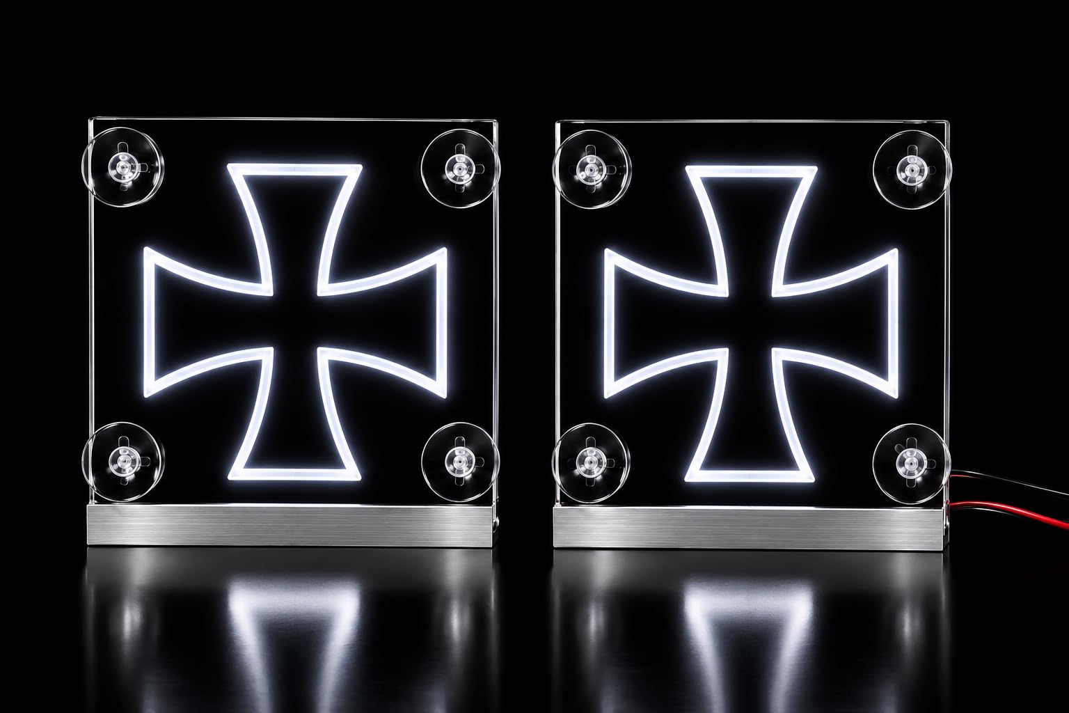 LKW Zubehör Innenraum – LED Leuchtschild 24V / 12V Namensschild mit Eisenkreuz Design – Helle Beleuchtung & Dekoration für LKW Fahrer