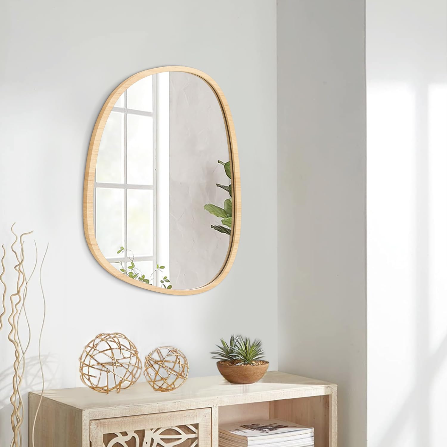 Unregelmäßiger hölzerner Wandspiegel Ovaler Rahmen Asymmetrischer Spiegel für Wand Eitelkeit Schlafzimmer Badezimmer Wohnzimmer Flur Modern Einzigartig Dekorativ Kunstvoll Hängender Spiegel