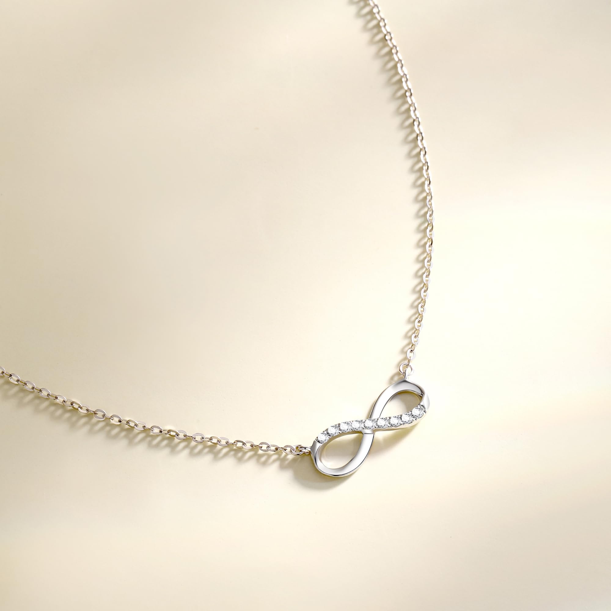 FANCIME Colgante de infinito para mujer de oro 585 de 14 quilates, collar minimalista con diamantes auténticos, joyas para mujeres y niñas, longitud de la cadena ajustable: 40 + 5 cm