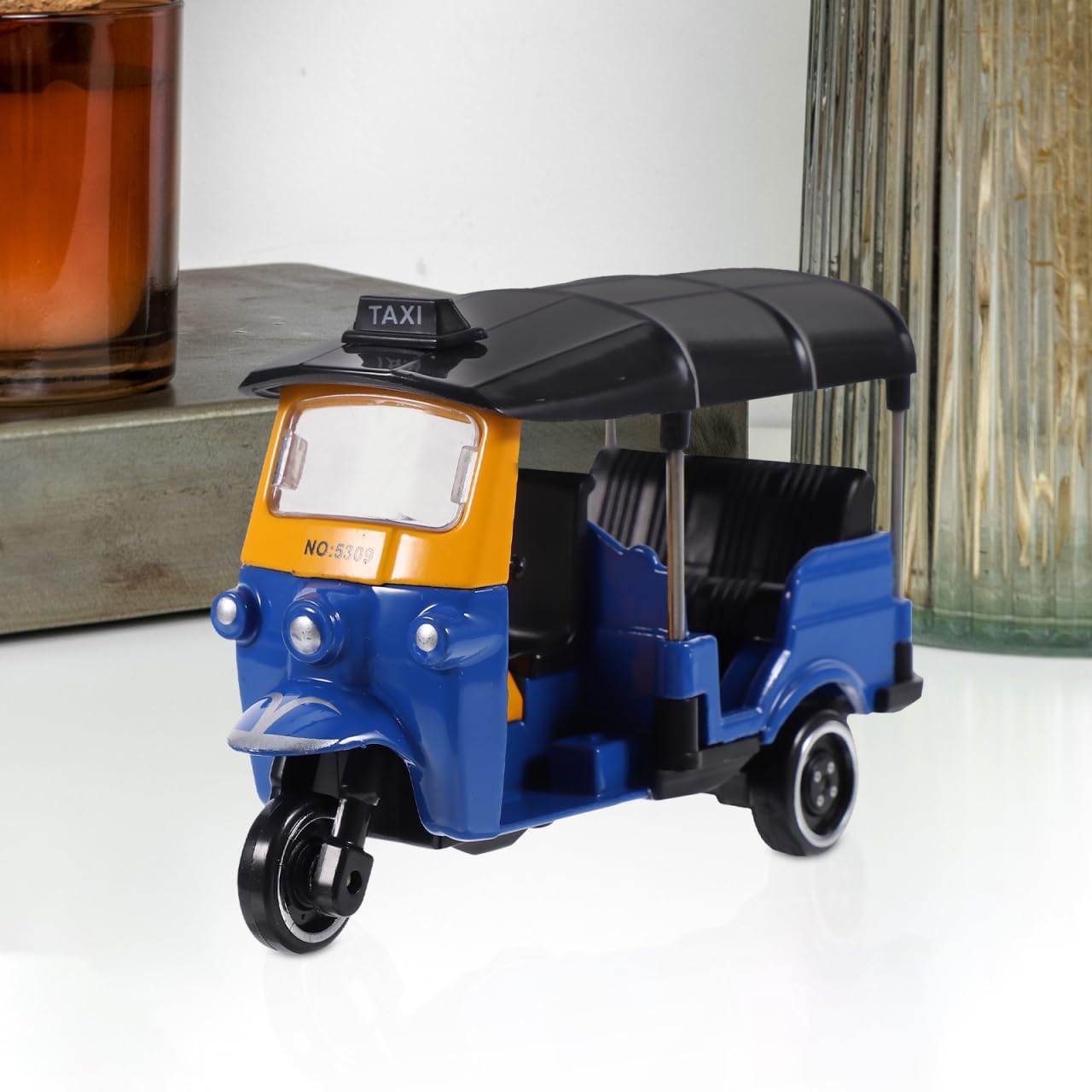 Amazon.co.jp: 合金製タイの三輪車モデルレトロなデスクトップ