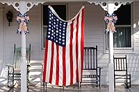 Vista 5 de Threetols 2 lazos patrióticos para corona, lazos de arpillera para el día del trabajo, 4 de julio, para puerta delantera, bandera de Estados Unidos