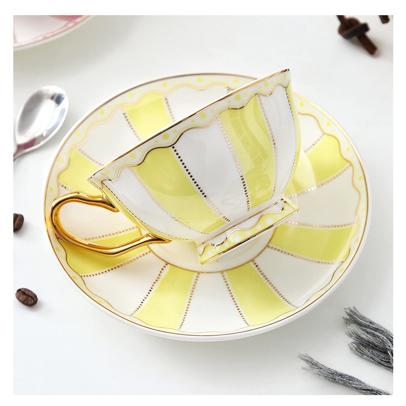 Ceramiczny kubek do kawy zestaw filiżanek do kawy z porcelany kostnej luksusowy wykwintny prosty spodek do filiżanki popołudniowa herbata pachnąca filiżanka do herbaty zestaw kubków do kawy (D)