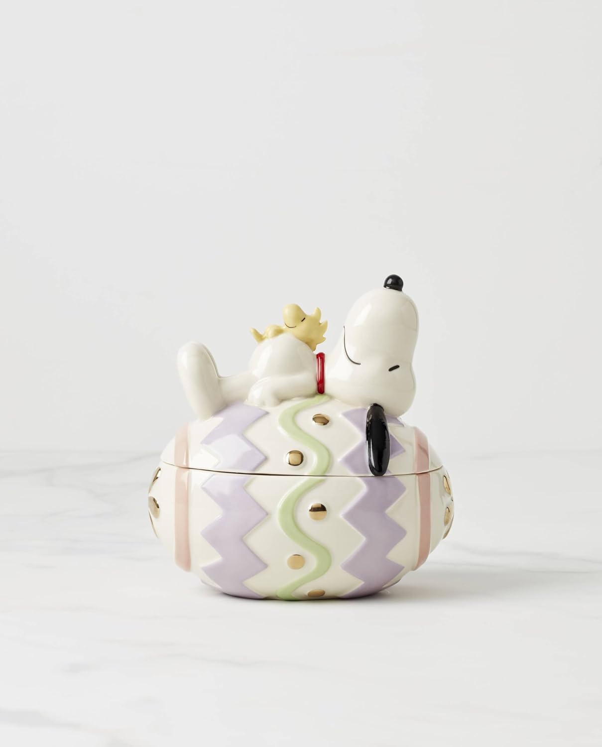 Lenox 895685 Peanuts Easter Snoopy Covered Candy Dish, Spring Serveware - Image 3