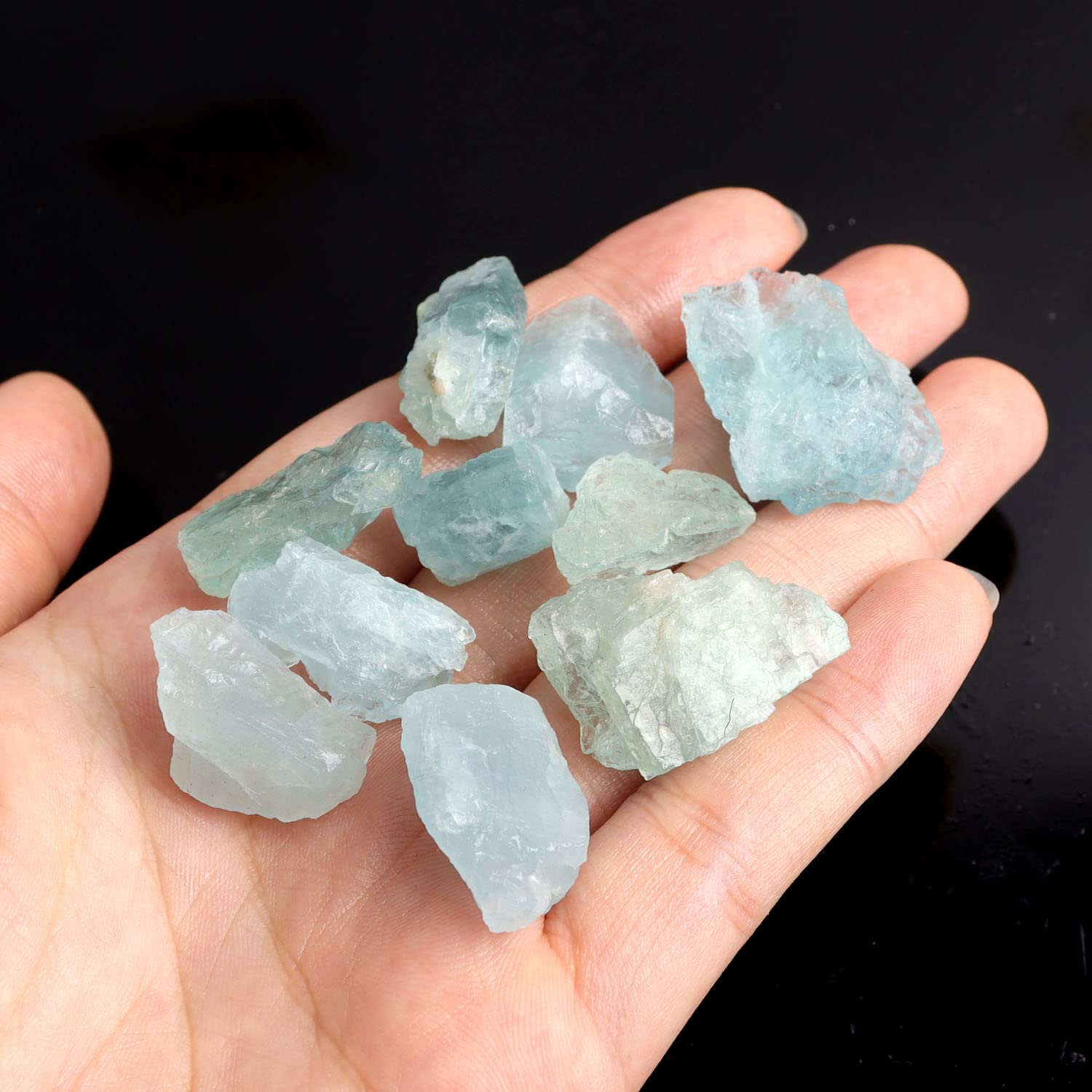 Amazon.co.jp: 1個自然な半透明アクアマリン半貴石宝石の宝石の鉱物