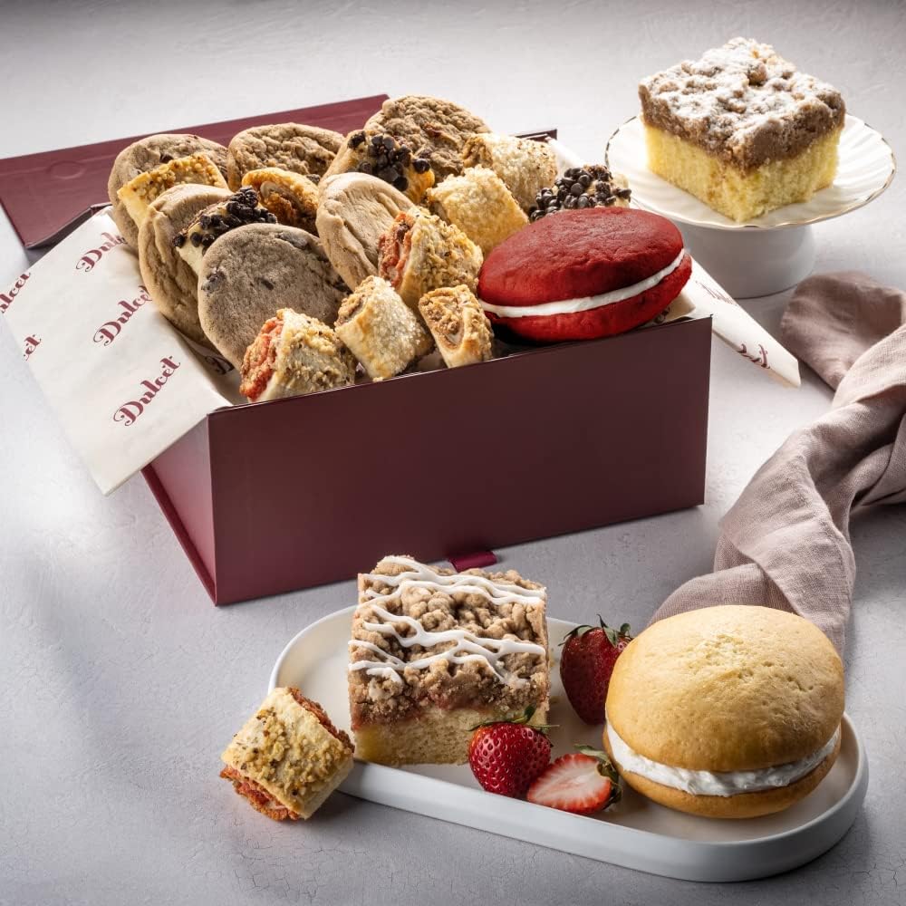 Amazon.com : Mrs. Fields - Sweet Sampler Cookie and Brownie Basket ...