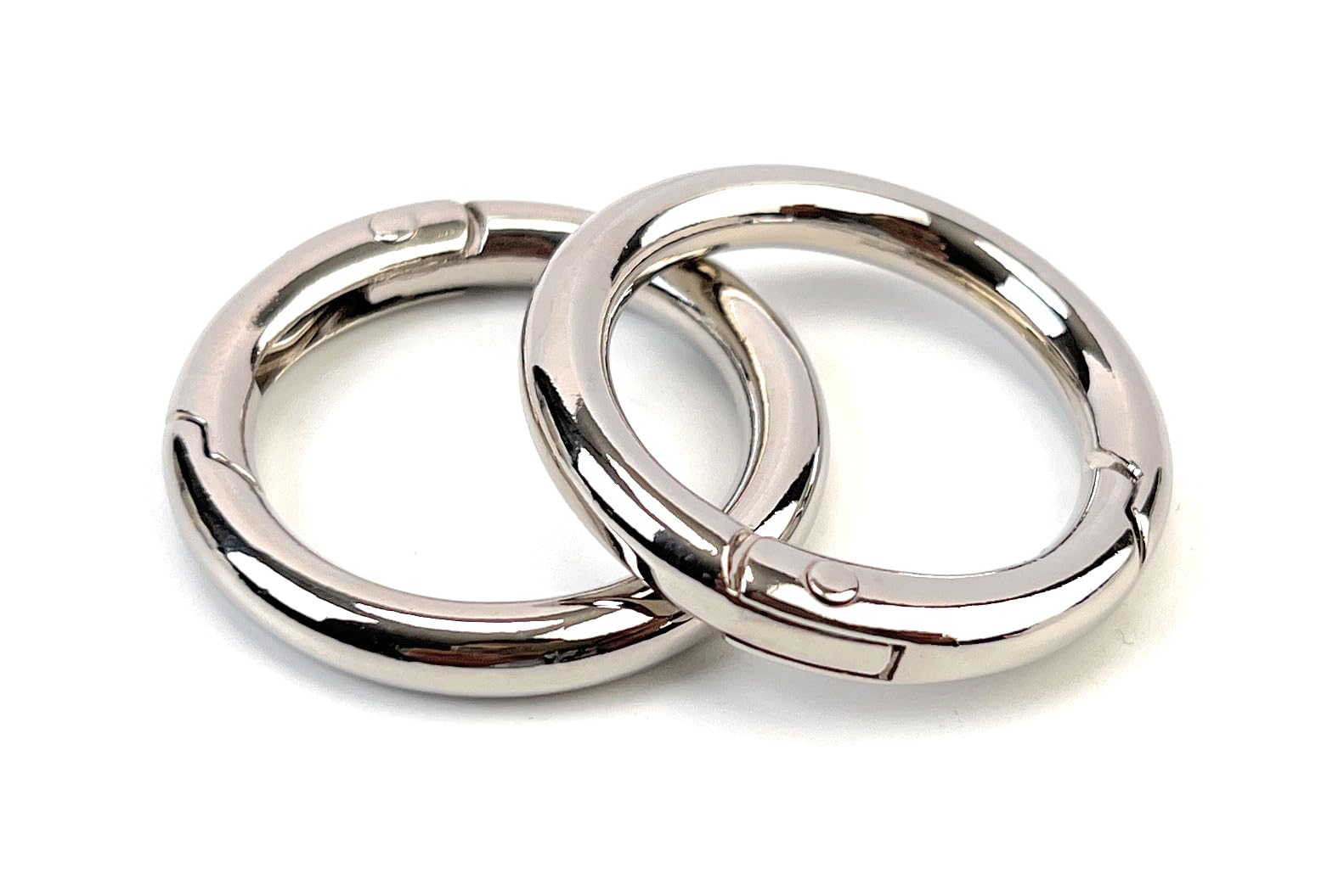 VersaKits 10 Pcs Round Carabiner Clips Spring O Rings Trigger Clasps Snap Buckles for Keychain Sewing Jewelry Making