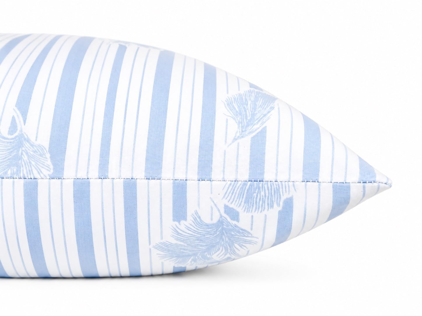 Blanrêve - Lot 2 Oreillers Moelleux - D'antan Naturel Percale - 60x60 cm | Lot 2 Oreillers percale rayée polycoton - garnissage 100% plumettes. Endormissement dos/côté. Fabrication France - Blanc/Bleu