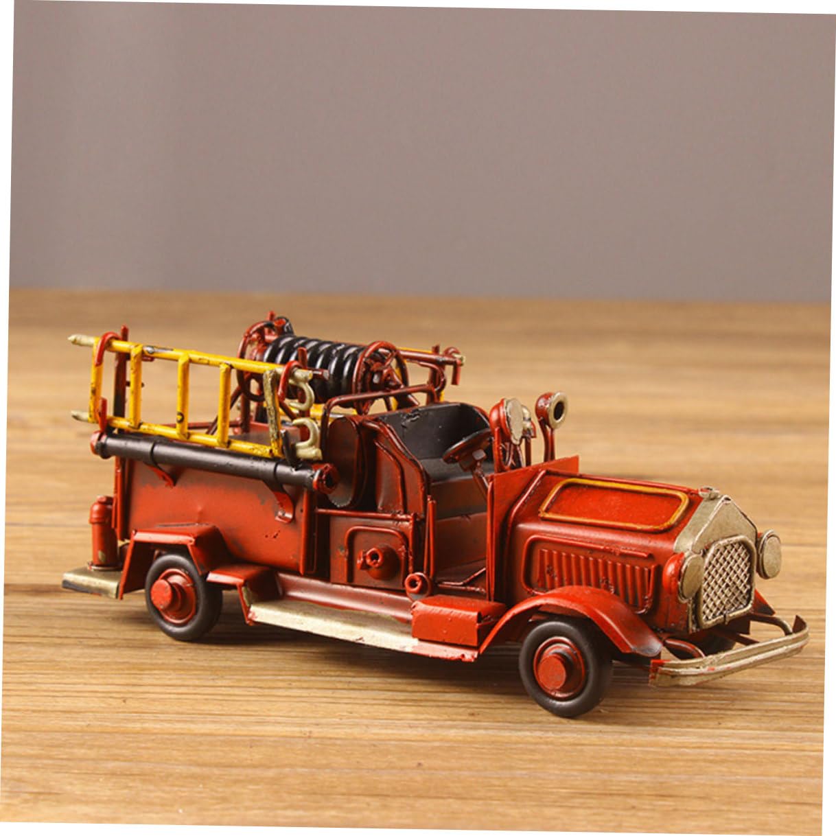 Kleiner Feuerwehrauto Modell aus Eisen in Rot, Retro Vintage