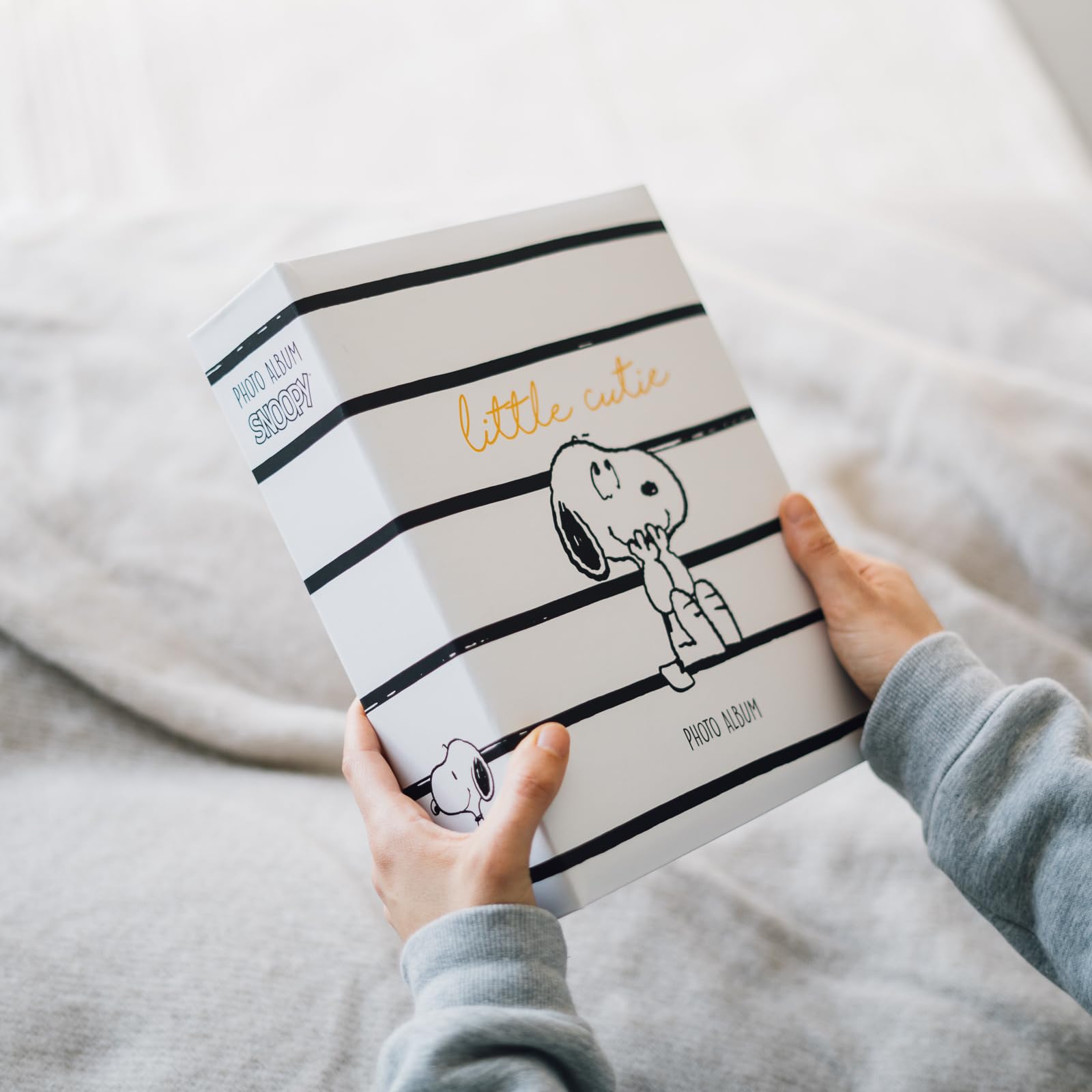 Grupo Erik Photo Album Slip-in Album 13 x 20 cm Peanuts Snoopy Photo Album 13 x 20 cm Photo Book for 304 Photos Photo Album Photo Album for Inserting Snoopy Merch