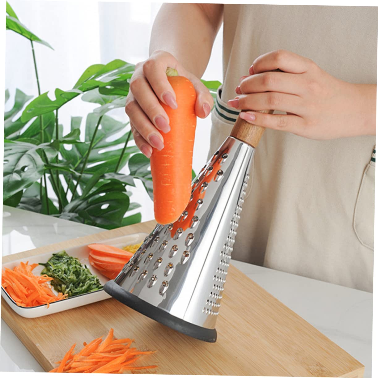 Amazon | FUNOMOCYA 手動型チーズおろし器 木製ハンドル 多機能