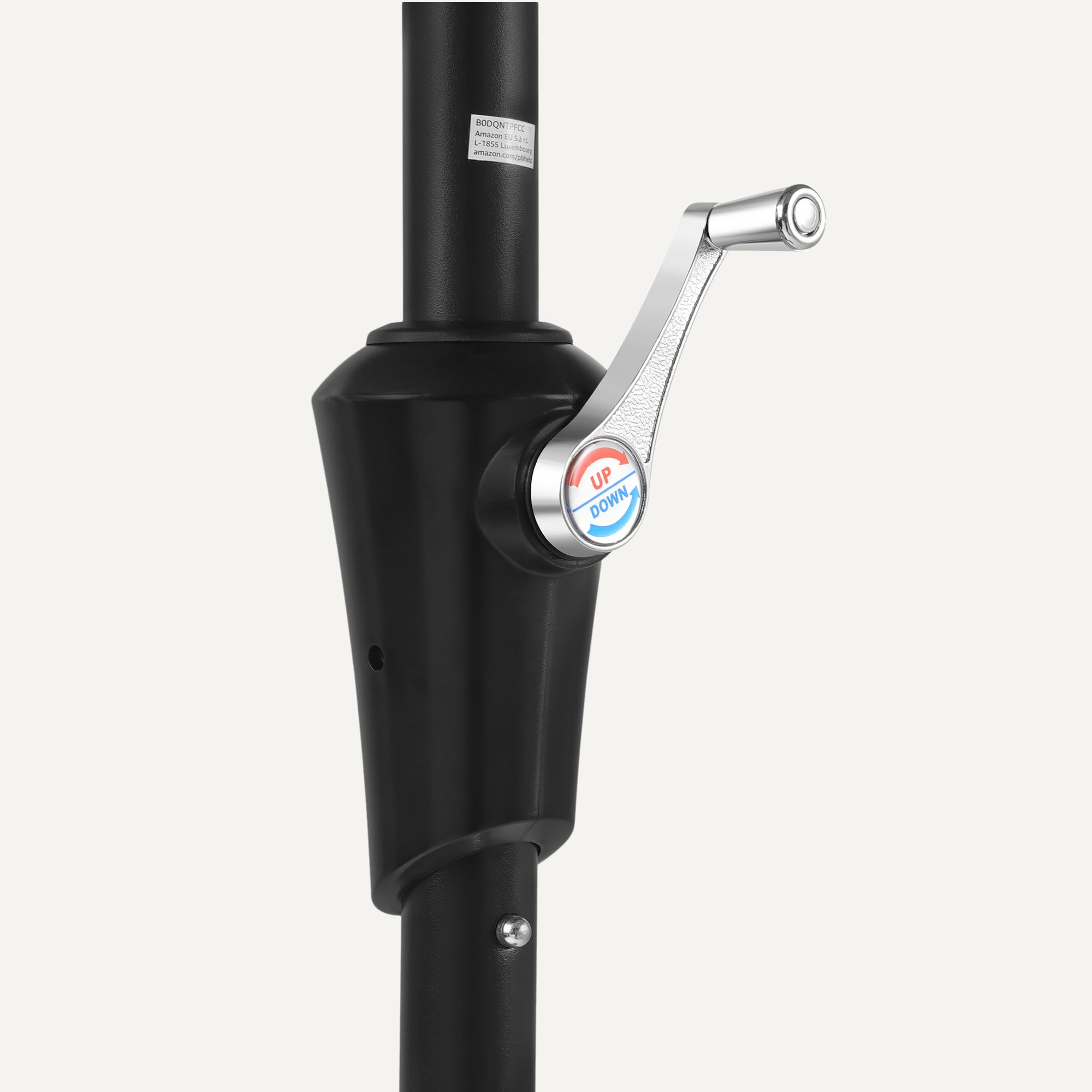 Amazon Basics - Ombrellone da Giardino, Sollevatore a manovella e Pulsante inclinabile, 274cm, Marrone Chiaro
