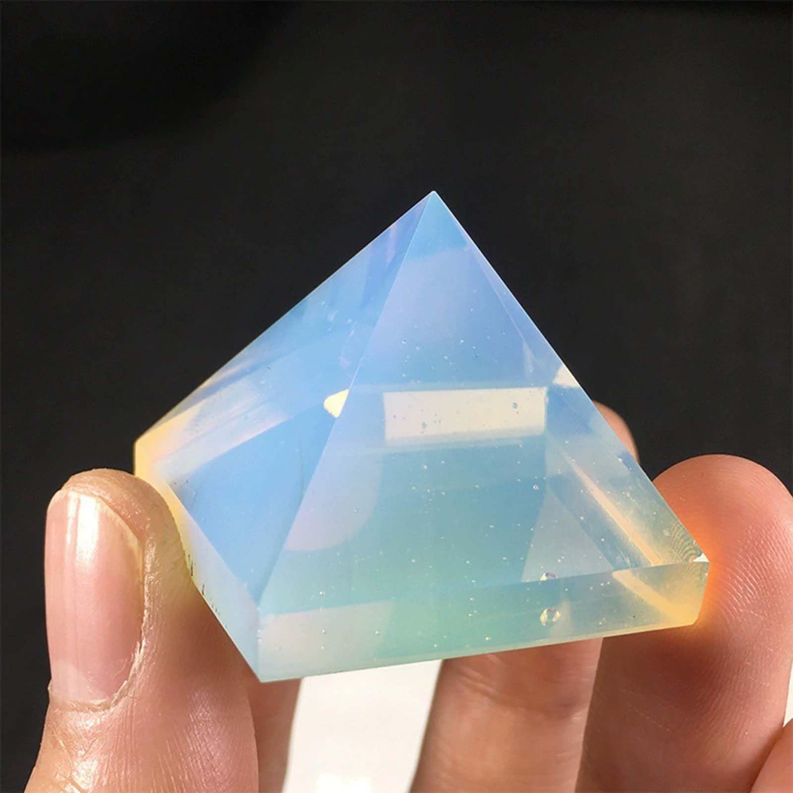 Natürliche Geschnitzte Chakra-Opalkristall-weiße Pyramide