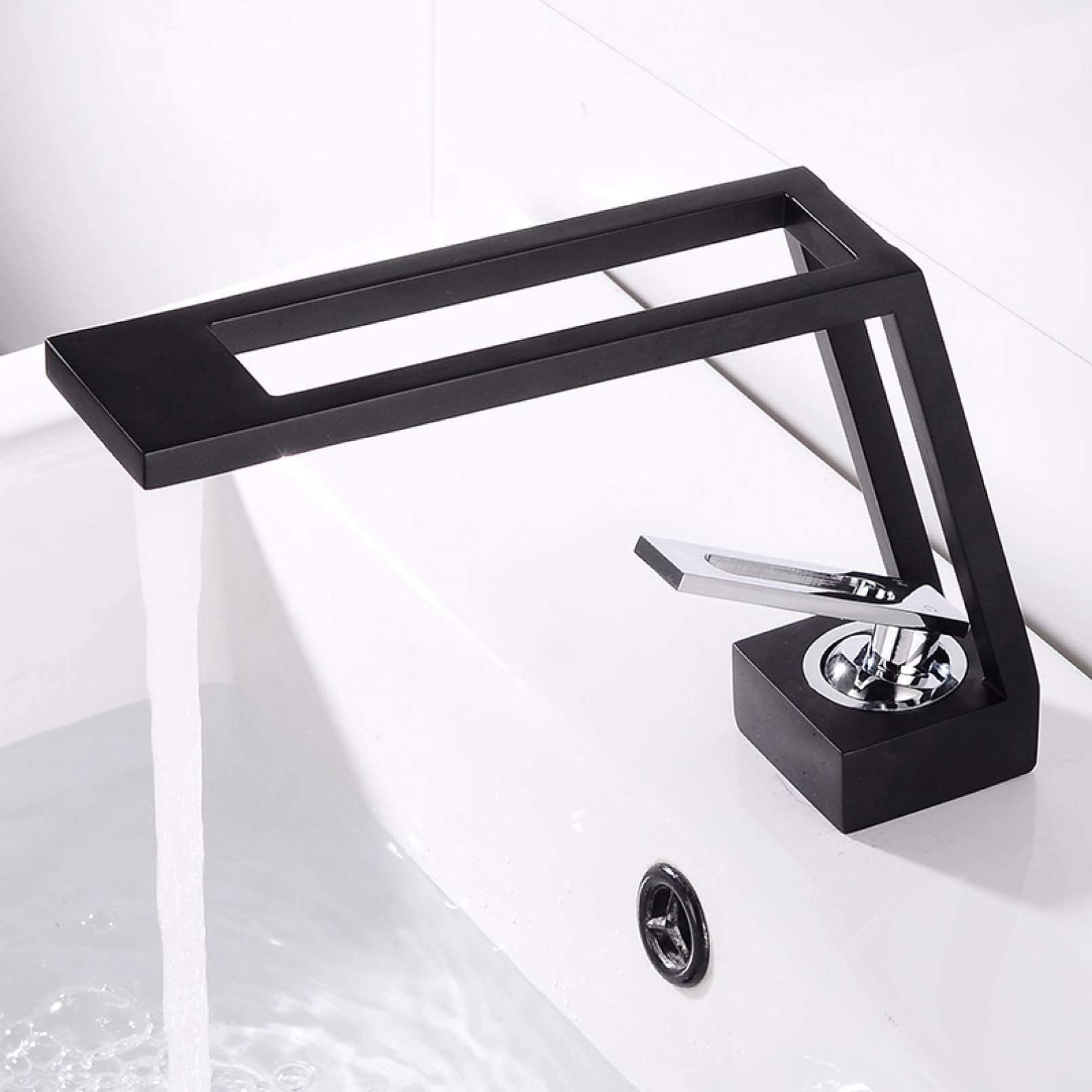 Baterie, bateria łazienkowa Hollow Design umywalka łazienkowa kran na zimno; Bateria umywalkowa z mieszaczem ciepłej wody Jednouchwytowa bateria stojąca/A111 Czarno-chrom